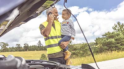 Sinistre auto ou habitation pendant un jour férié : que faire ?